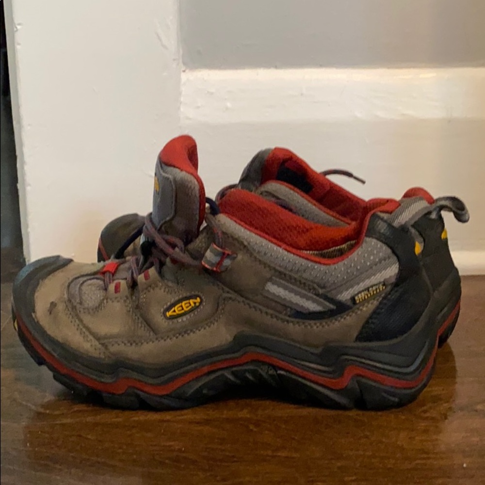 KEEN Targhee II Waterproof Women’s Walking Shoes